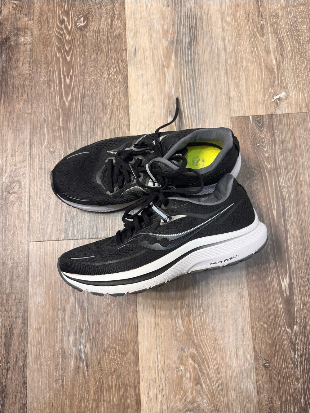 Saucony Women's Ride 19 Running Shoes